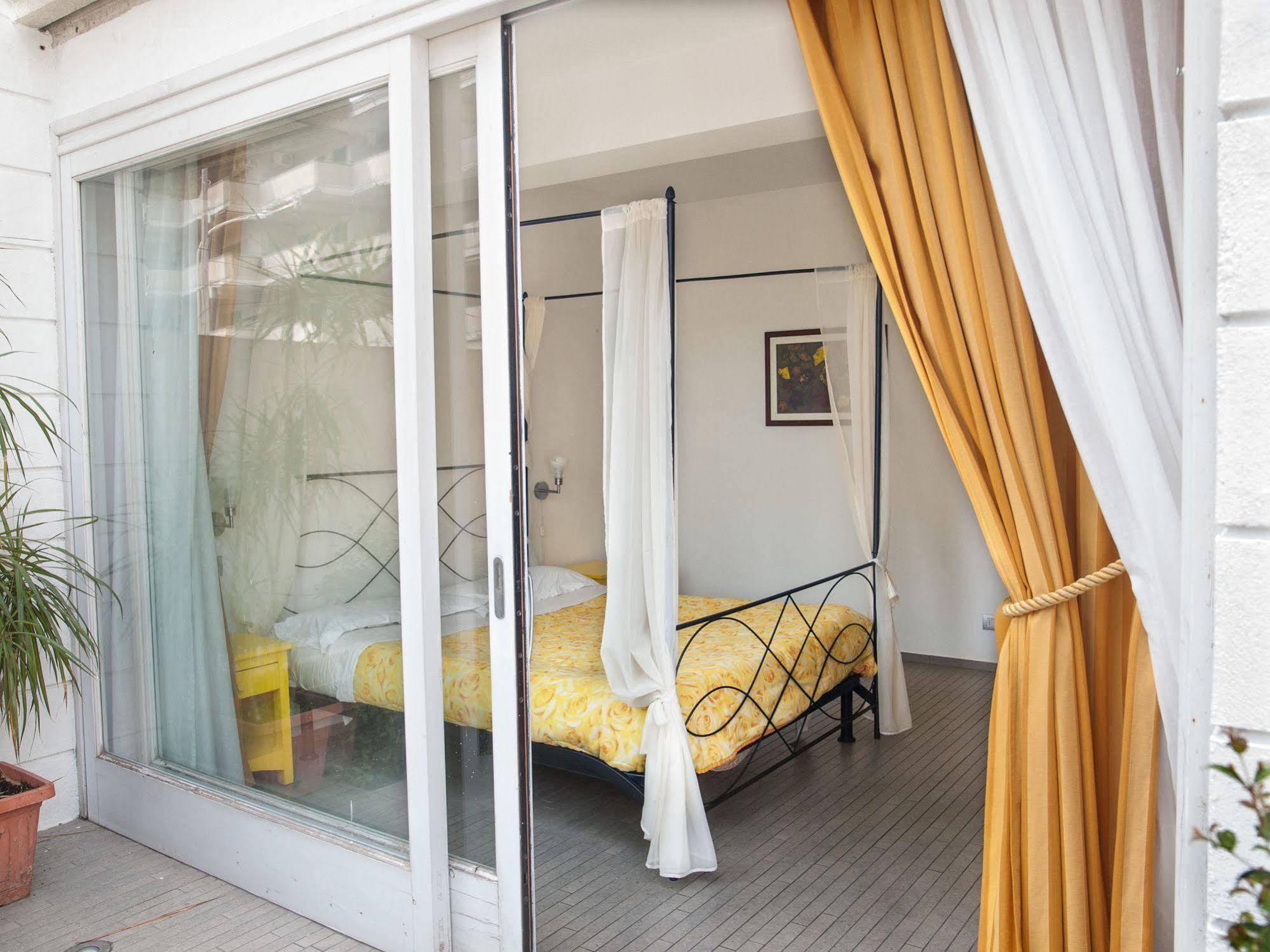 Casa Del Vento Bed & Breakfast Roccalumera Exterior photo