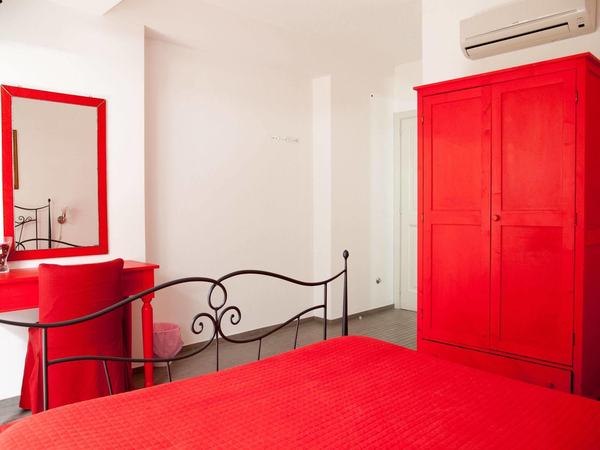 Casa Del Vento Bed & Breakfast Roccalumera Exterior photo